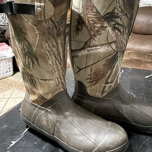 Sz 13 Mens waterproof hunting boots